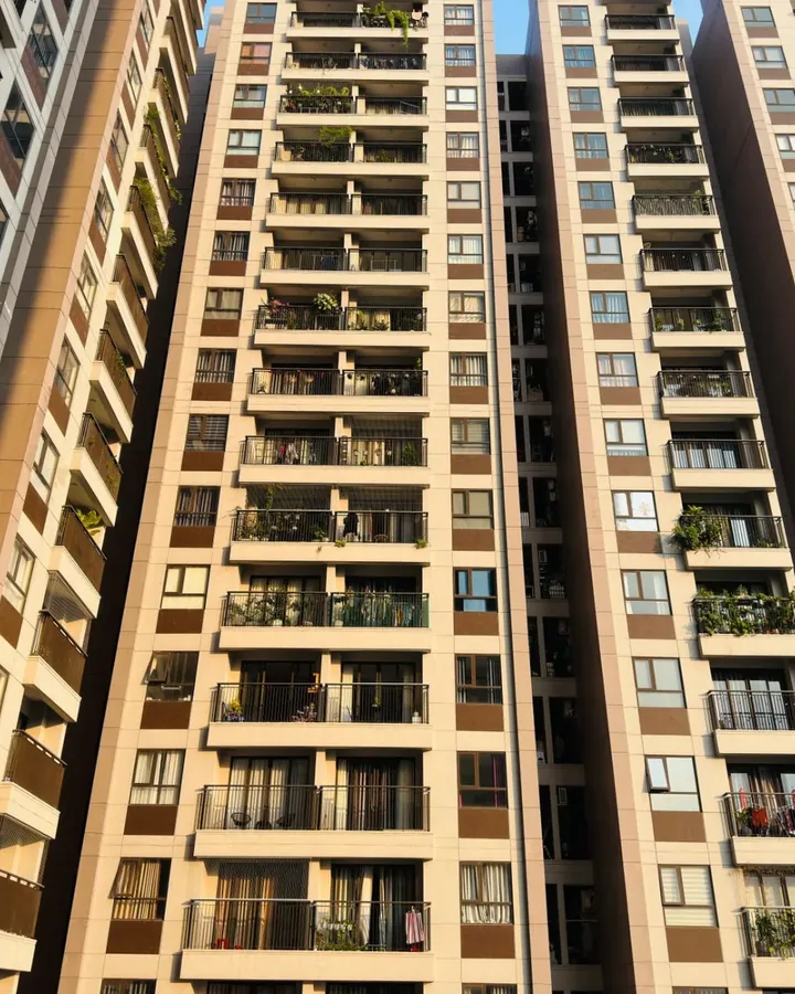 Nhà đất & căn hộ đang bán